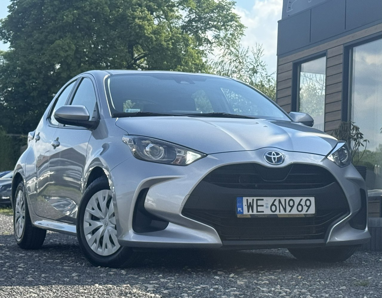 Toyota Yaris  | Przedni | Automatyczna_Bezstopniowa | 116 Km | Srebrny