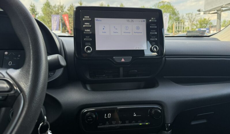 TOYOTA Yaris  | przedni | automatyczna_bezstopniowa | 116 KM | Srebrny full