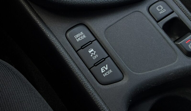 TOYOTA Yaris  | przedni | automatyczna_bezstopniowa | 116 KM | Srebrny full