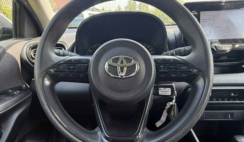 TOYOTA Yaris  | przedni | automatyczna_bezstopniowa | 116 KM | Srebrny full