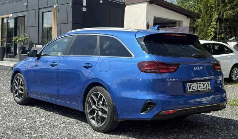 KIA Ceed  | przedni | Manualna | 136 KM | Niebieski full
