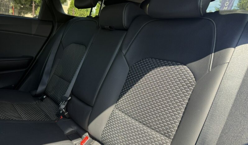 KIA Ceed  | przedni | Manualna | 136 KM | Niebieski full