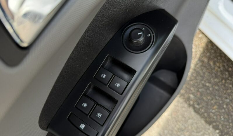 CHEVROLET Aveo  | FWD (przód) | Manualna | 115 KM | bialy full