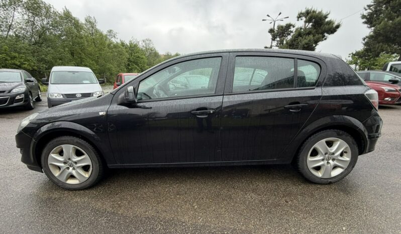 OPEL Astra | FWD (przód) | Manualna | 115 KM | Czarny full