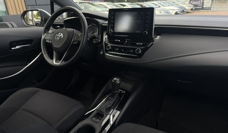 TOYOTA Corolla  | przedni | Automatyczna | 122 KM | Srebrny full