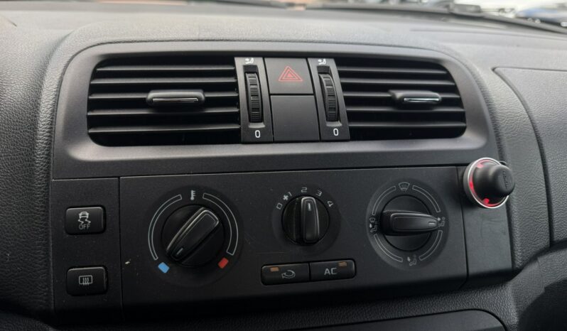 SKODA Fabia  | przedni | Manualna | 75 KM | Srebrny full