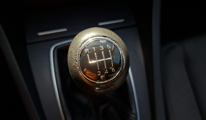 AUDI A4  | FWD (przód) | Manualna | 140 KM | Szary full