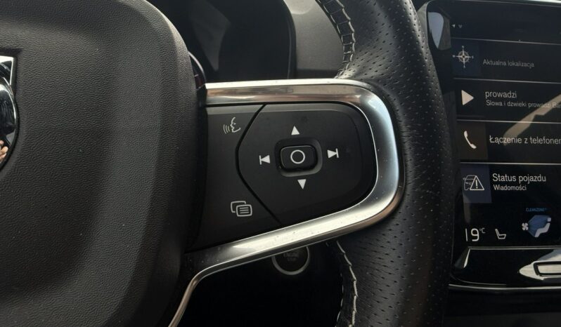 VOLVO XC 40 | przedni | Automatyczna | 163 KM | Szary full