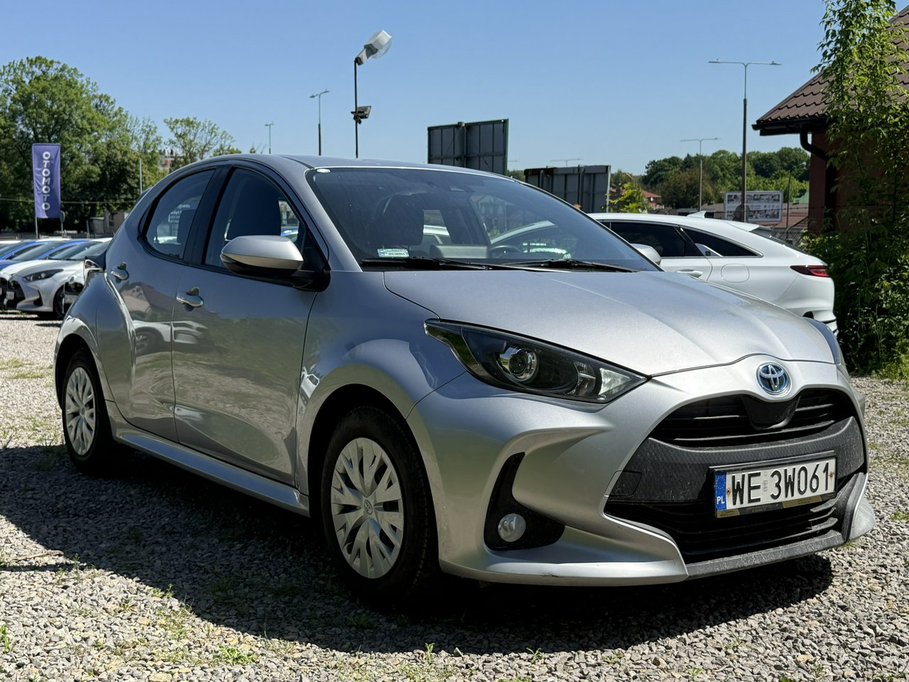 Toyota Yaris  | Przedni | Automatyczna_Bezstopniowa | 116 Km | Srebrny