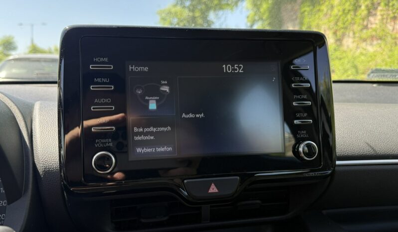 TOYOTA Yaris  | FWD (przód) | Automatyczna B/S | 116 KM | Srebrny full