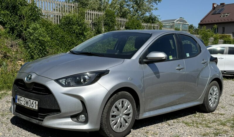 TOYOTA Yaris  | FWD (przód) | Automatyczna B/S | 116 KM | Srebrny full
