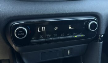 TOYOTA Yaris  | FWD (przód) | Automatyczna B/S | 116 KM | Srebrny full