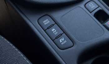 TOYOTA Yaris  | FWD (przód) | Automatyczna B/S | 116 KM | Srebrny full