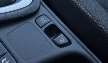 TOYOTA Yaris  | FWD (przód) | Automatyczna B/S | 116 KM | Srebrny full