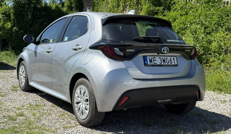 TOYOTA Yaris  | FWD (przód) | Automatyczna B/S | 116 KM | Srebrny full