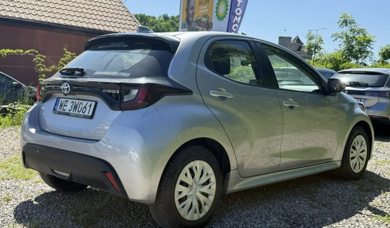 TOYOTA Yaris  | FWD (przód) | Automatyczna B/S | 116 KM | Srebrny full
