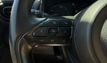 TOYOTA Yaris  | FWD (przód) | Automatyczna B/S | 116 KM | Srebrny full