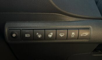 TOYOTA Corolla  | przedni | automatyczna_bezstopniowa | 184 KM | Srebrny full