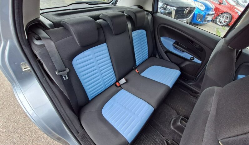 FIAT Punto  | FWD (przód) | Automatyczna | 77 KM | Szary full