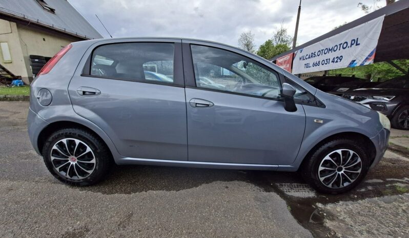 FIAT Punto  | FWD (przód) | Automatyczna | 77 KM | Szary full