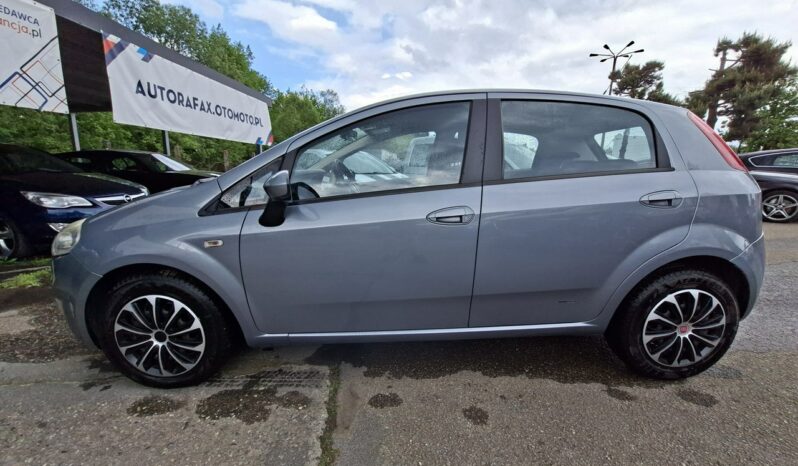FIAT Punto  | FWD (przód) | Automatyczna | 77 KM | Szary full