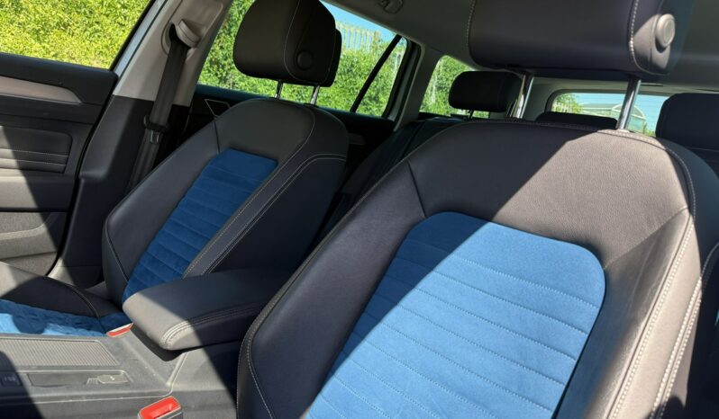 VOLKSWAGEN Passat  | przedni | Automatyczna | 150 KM | Srebrny full