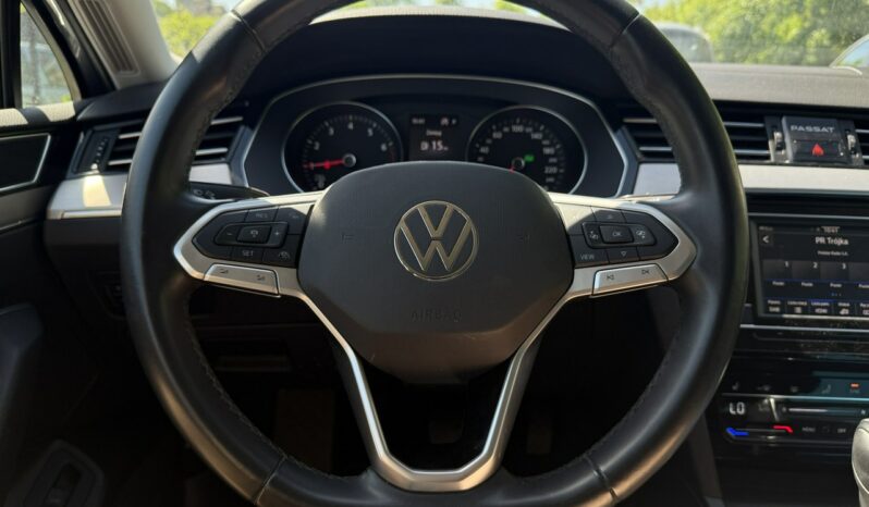 VOLKSWAGEN Passat  | przedni | Automatyczna | 150 KM | Srebrny full