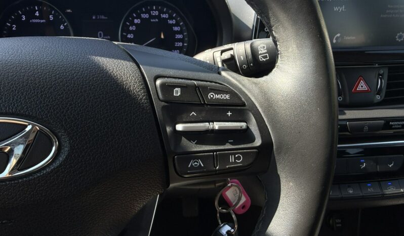 HYUNDAI I30  | przedni | Manualna | 120 KM | Srebrny full