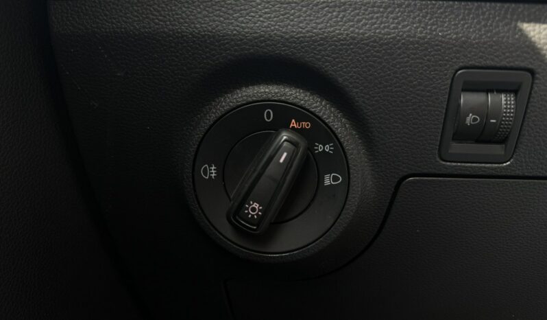 SEAT Ibiza  | przedni | Manualna | 80 KM | bialy full