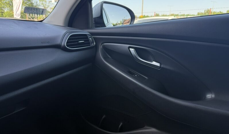 HYUNDAI I30  | przedni | Manualna | 120 KM | Srebrny full