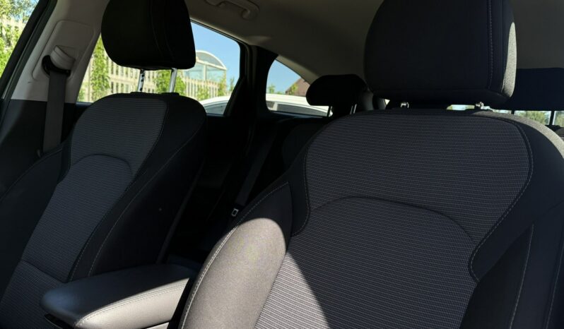 HYUNDAI I30  | przedni | Manualna | 120 KM | Srebrny full
