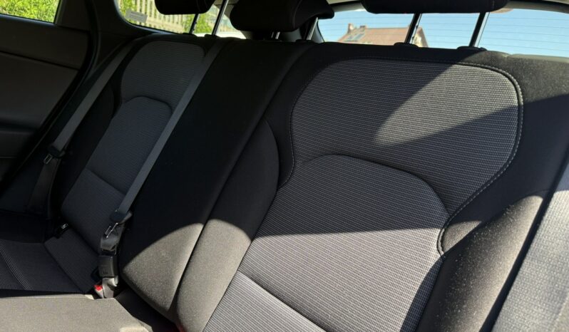 HYUNDAI I30  | przedni | Manualna | 120 KM | Srebrny full