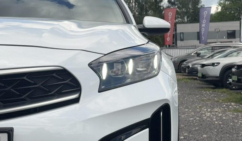 KIA XCeed  | przedni | Automatyczna | 160 KM | bialy full