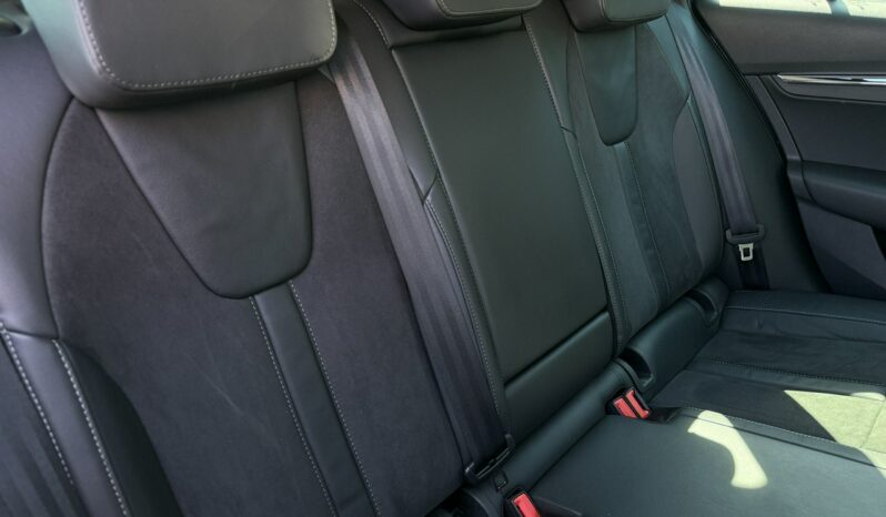 SKODA Octavia  | przedni | Manualna | 150 KM | Niebieski full