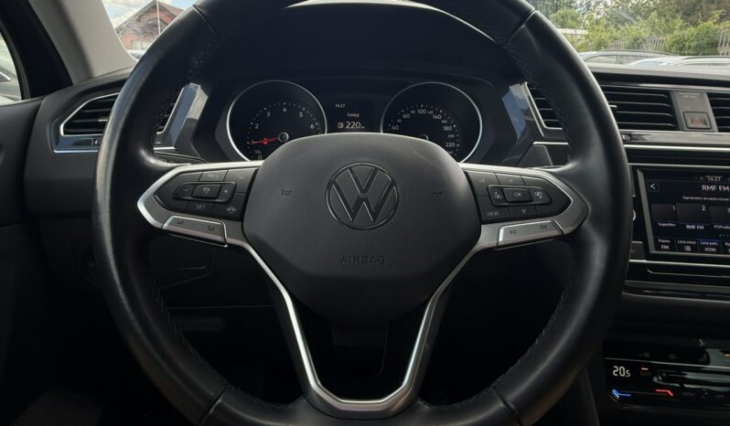 VOLKSWAGEN Tiguan  | przedni | Manualna | 150 KM | Szary full