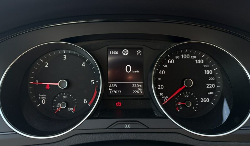 VOLKSWAGEN Passat  | przedni | Manualna | 150 KM | Srebrny full