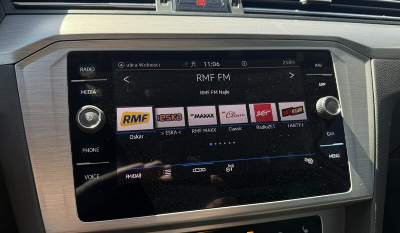 VOLKSWAGEN Passat  | przedni | Manualna | 150 KM | Srebrny full