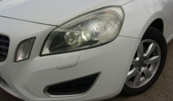 VOLVO V60  | FWD (przód) | Manualna | 136 KM | bialy full