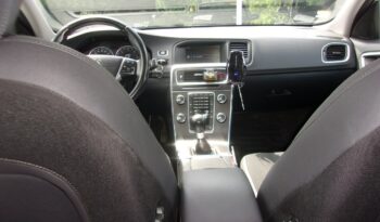 VOLVO V60  | FWD (przód) | Manualna | 136 KM | bialy full