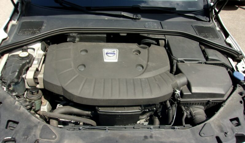 VOLVO V60  | FWD (przód) | Manualna | 136 KM | bialy full
