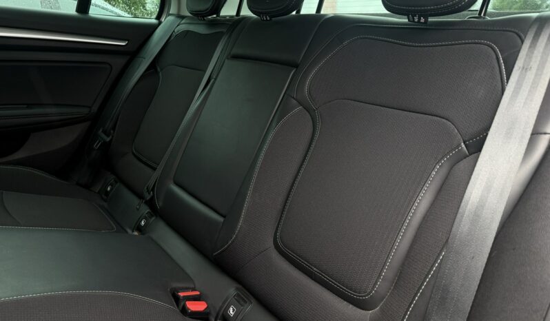 RENAULT Megane  | przedni | Manualna | 140 KM | Srebrny full