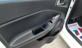 HYUNDAI i20  | przedni | Manualna | 85 KM | bialy full