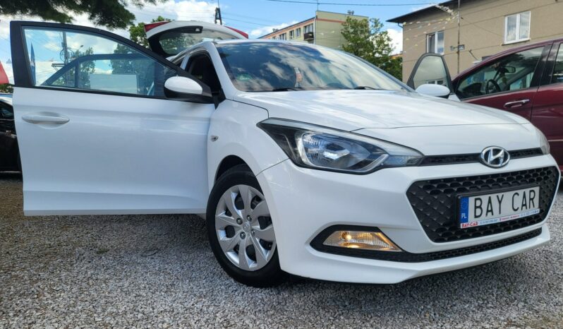 HYUNDAI i20  | przedni | Manualna | 85 KM | bialy full
