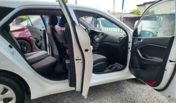 HYUNDAI i20  | przedni | Manualna | 85 KM | bialy full
