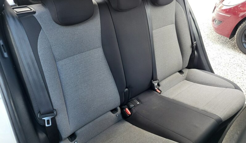 HYUNDAI i20  | przedni | Manualna | 85 KM | bialy full