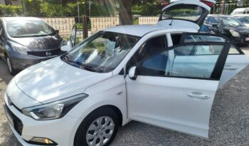 HYUNDAI i20  | przedni | Manualna | 85 KM | bialy full