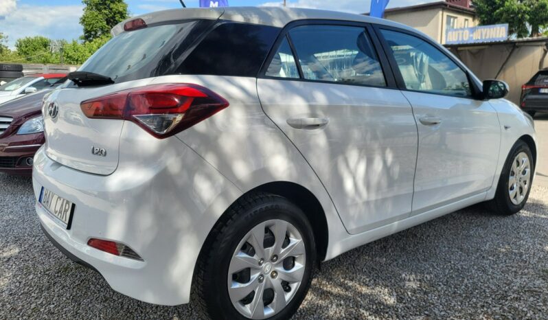 HYUNDAI i20  | przedni | Manualna | 85 KM | bialy full