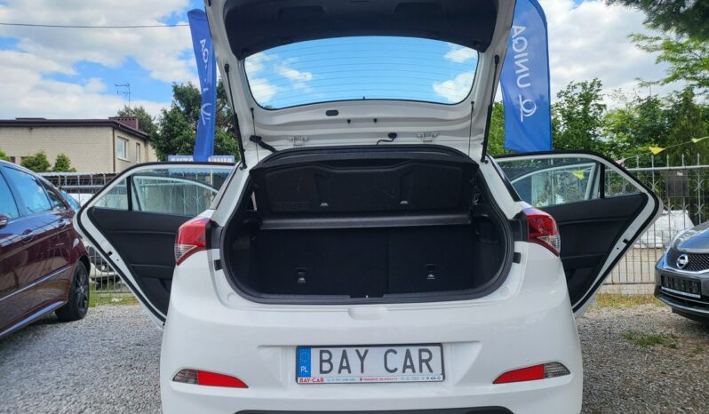 HYUNDAI i20  | przedni | Manualna | 85 KM | bialy full