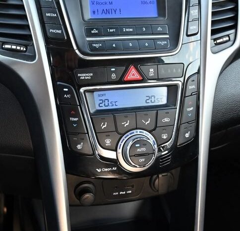 HYUNDAI I30  | FWD (przód) | Manualna | 110 KM | Czarny full