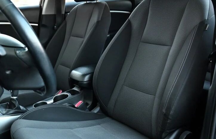 HYUNDAI I30  | FWD (przód) | Manualna | 110 KM | Czarny full